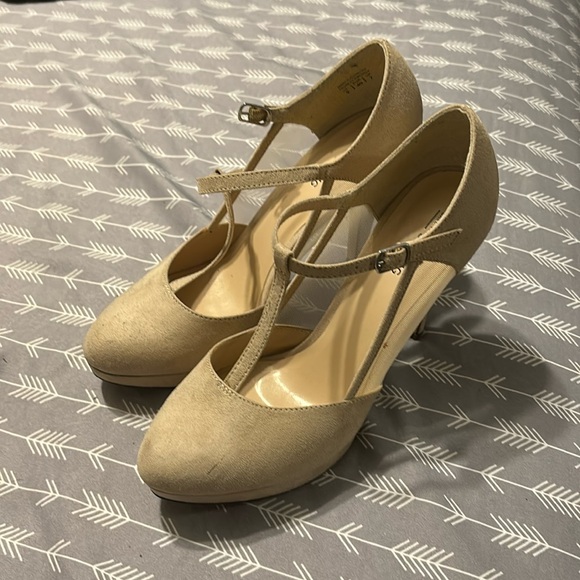 Beige heels from Call It Spring - Picture 1 of 6